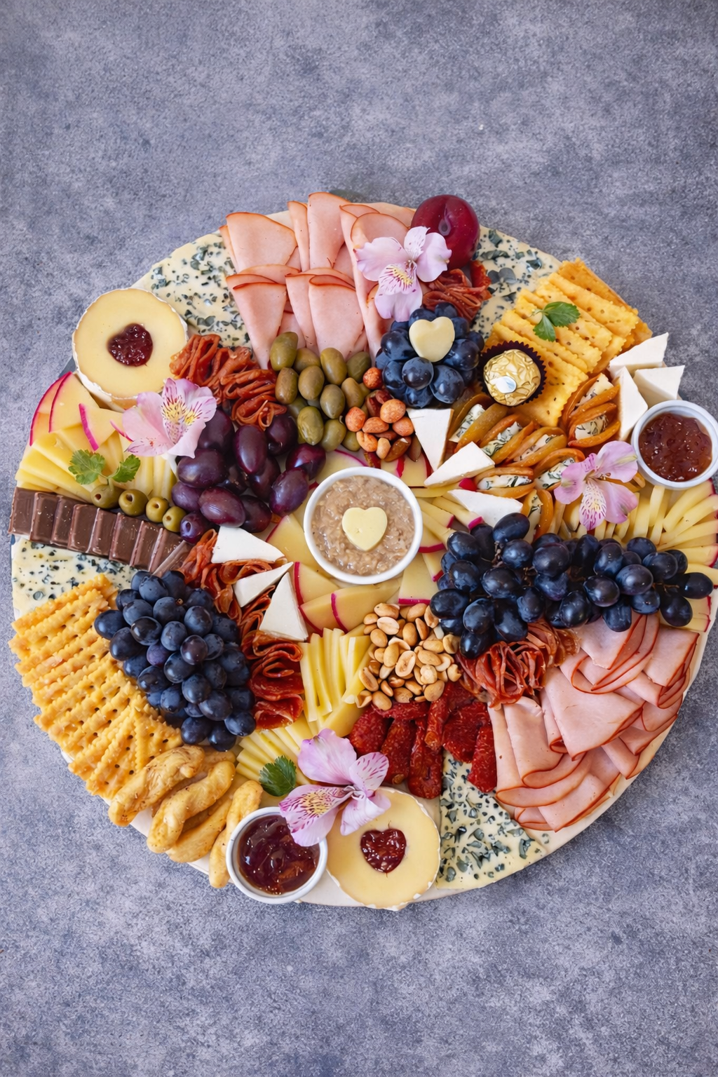 Tábua de frios e petiscos gg completa - Imagem 2